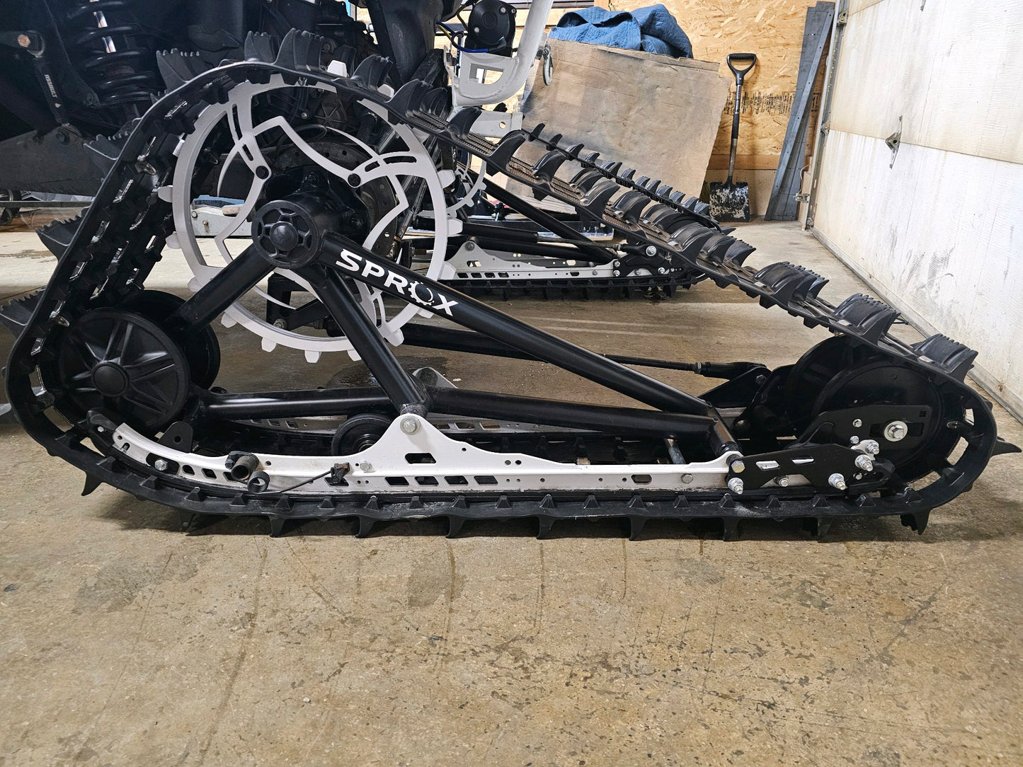 Can-Am Apache (Backcountry LT) 19-T Set 4 "MANTIS"