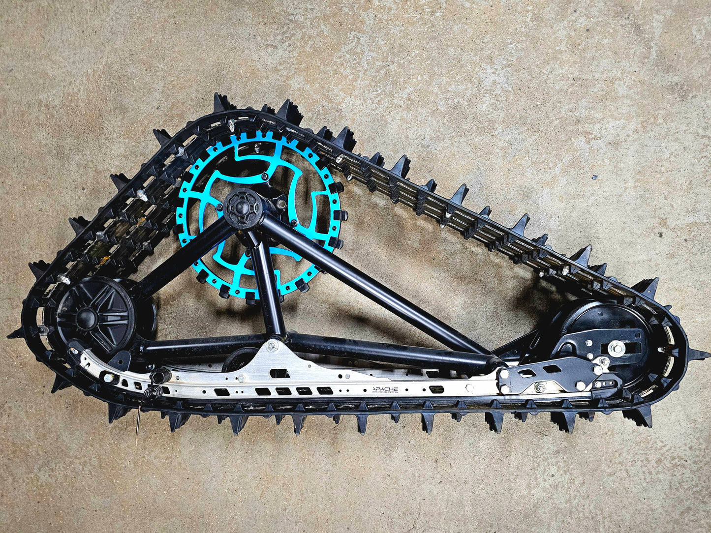 Can-Am Apache (Backcountry LT) 19-T  Hybrid